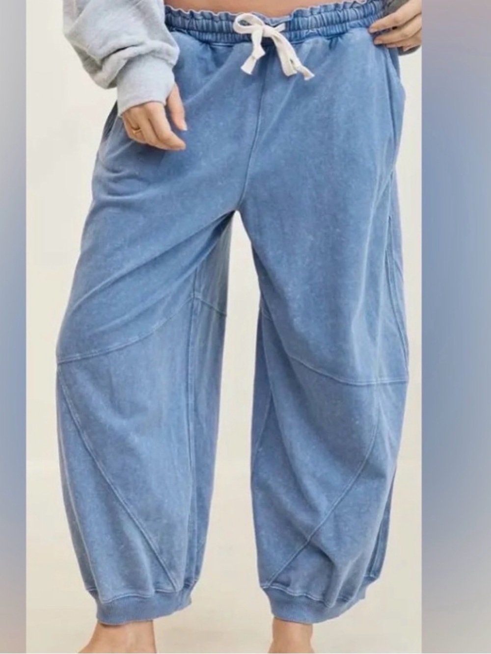 aerie Light Blue Elastic Waist Barrel Leg Oversized Joggers/Sweatpants sz Sm - Picture 2 of 5